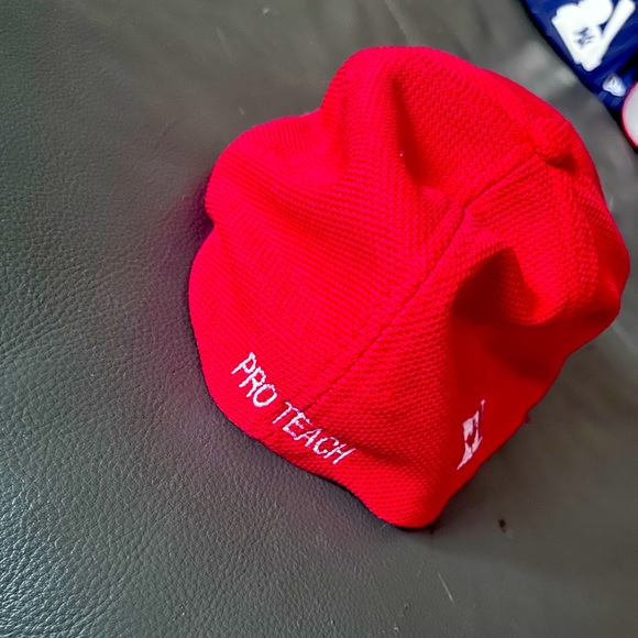 Pro tech fitted hat - Picture 2 of 5